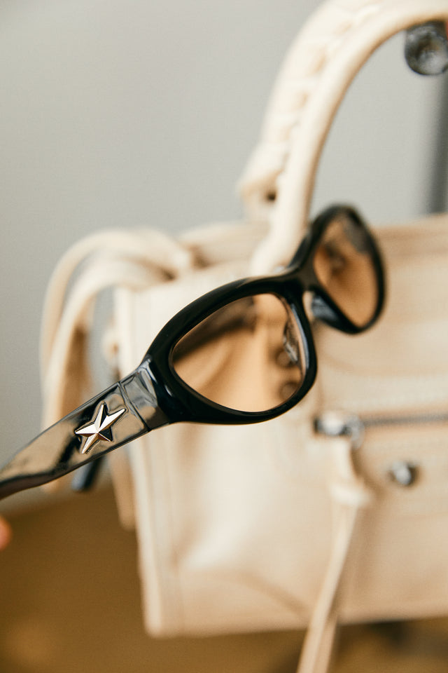 Load image into Gallery viewer, Kiazi - Clear/ Black
