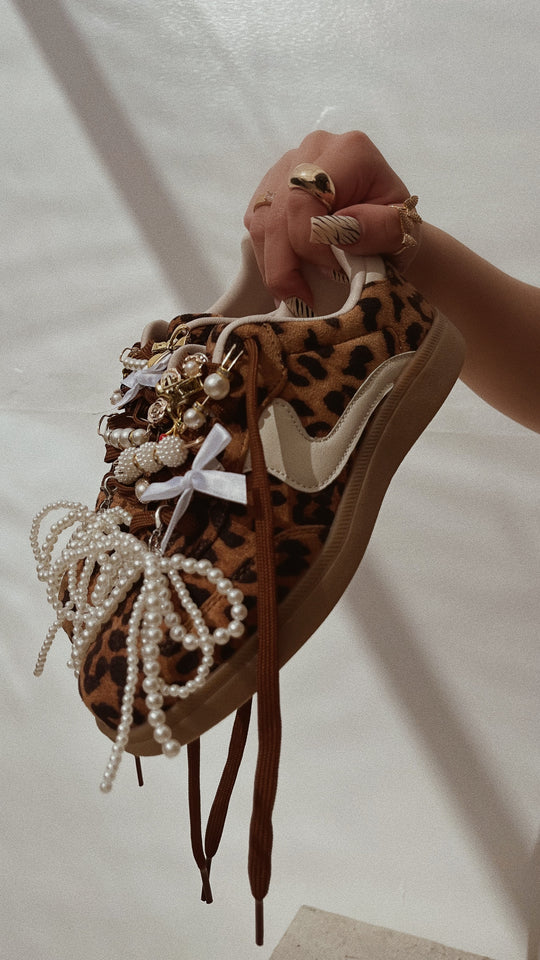 Load image into Gallery viewer, Piper Lace Up Sneakers - Leopard

