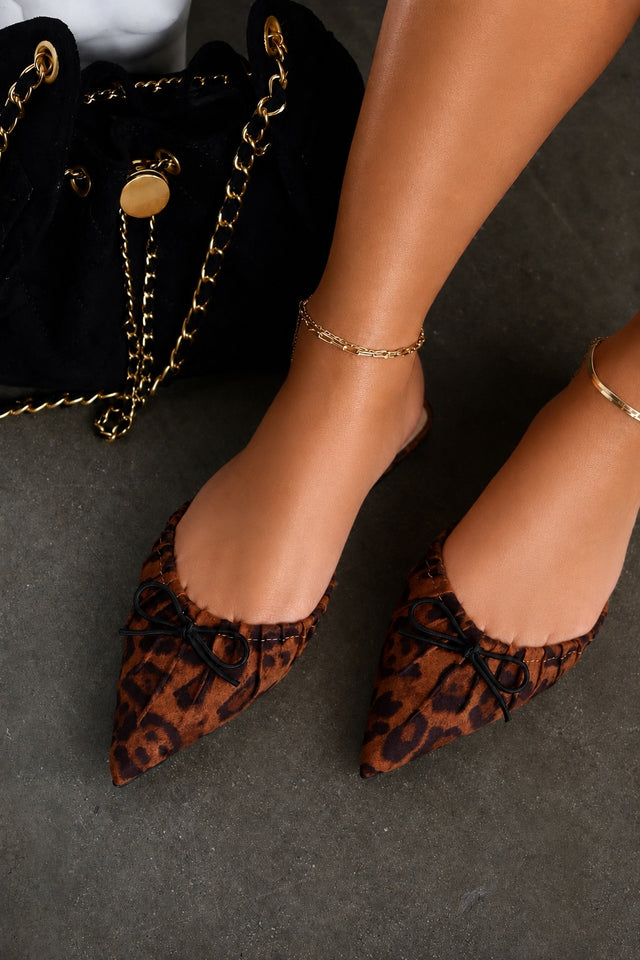 Load image into Gallery viewer, Darla Ruched Bow Pointed Toe Flat Mules - Leopard
