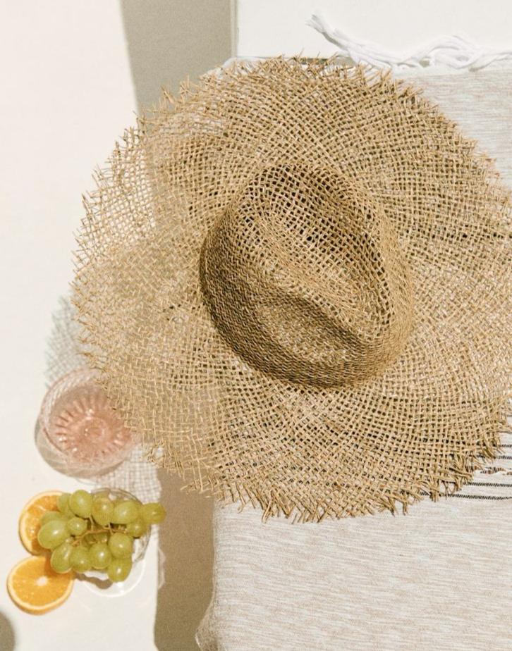 Load image into Gallery viewer, Baja Shore Frayed Brim Hat - Natural
