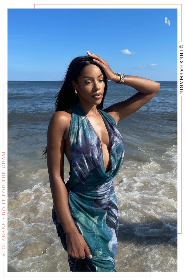 Load image into Gallery viewer, Low Cleavage Summer Vacation Dress
