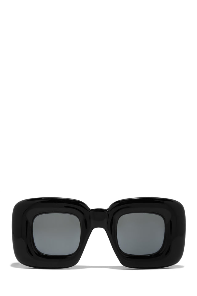 Load image into Gallery viewer, Black Sunglasses With Chunky Frame
