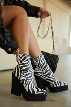 Load image into Gallery viewer, Aleksandra - Zebra
