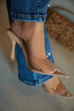 Load image into Gallery viewer, Alisson Slingback Pumps - Clear

