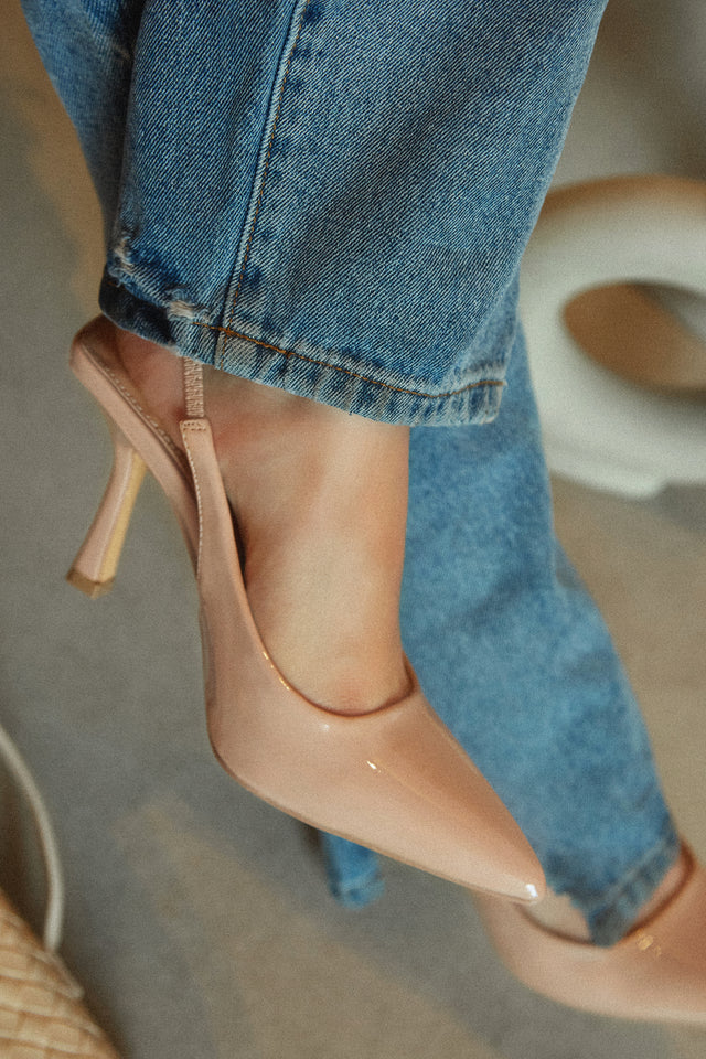 Load image into Gallery viewer, Kelly Slingback Pointed Toe Heels - Nude
