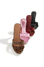 Load image into Gallery viewer, Kelia Mid Heel Mules - Pink
