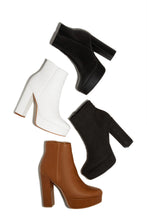 Load image into Gallery viewer, Oaklynn Platform Ankle Boots - Tan
