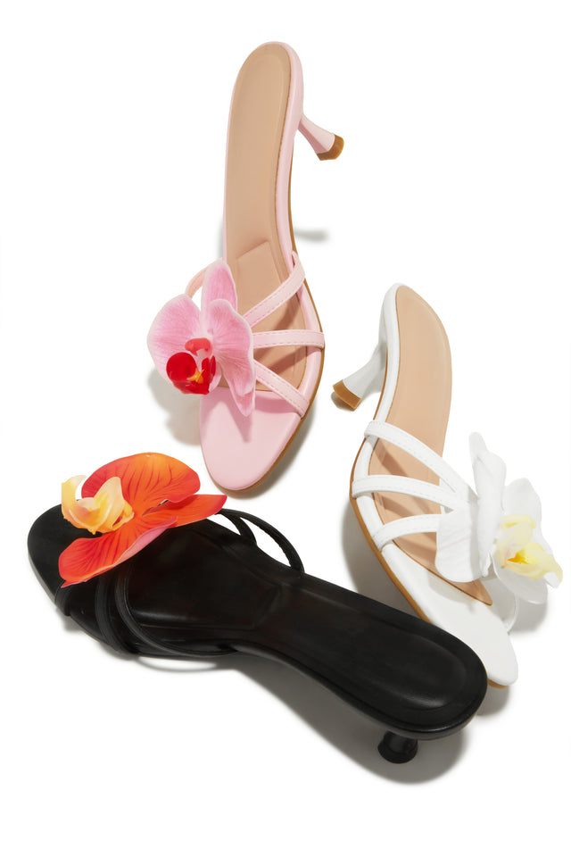 Load image into Gallery viewer, Alyssa Rosette Mid Heel Mules - White
