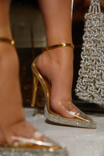 Load image into Gallery viewer, Women Wearing Gold-Tone Embellished Pumps
