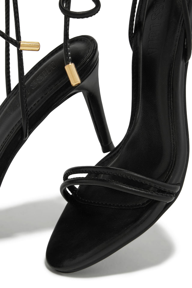 Load image into Gallery viewer, Ashantii Lace Up Mid Heels - Black
