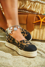 Load image into Gallery viewer, Beach Babe Platform Espadrille Flats - Leopard
