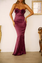 Load image into Gallery viewer, Rosette Bust Dress
