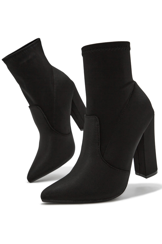 Load image into Gallery viewer, Black Ankle Boots
