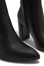 Load image into Gallery viewer, Social Season - Black
