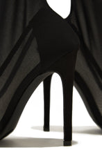 Load image into Gallery viewer, Timeless Allure - Black
