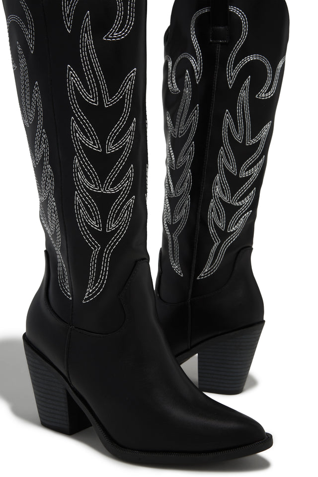 Load image into Gallery viewer, Exclusive Performance Cowgirl Boots - Black
