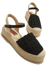 Load image into Gallery viewer, Closed Toe Platform Espadrilles
