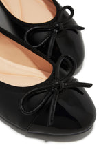 Load image into Gallery viewer, Boss Lady Ballet Flats - Black
