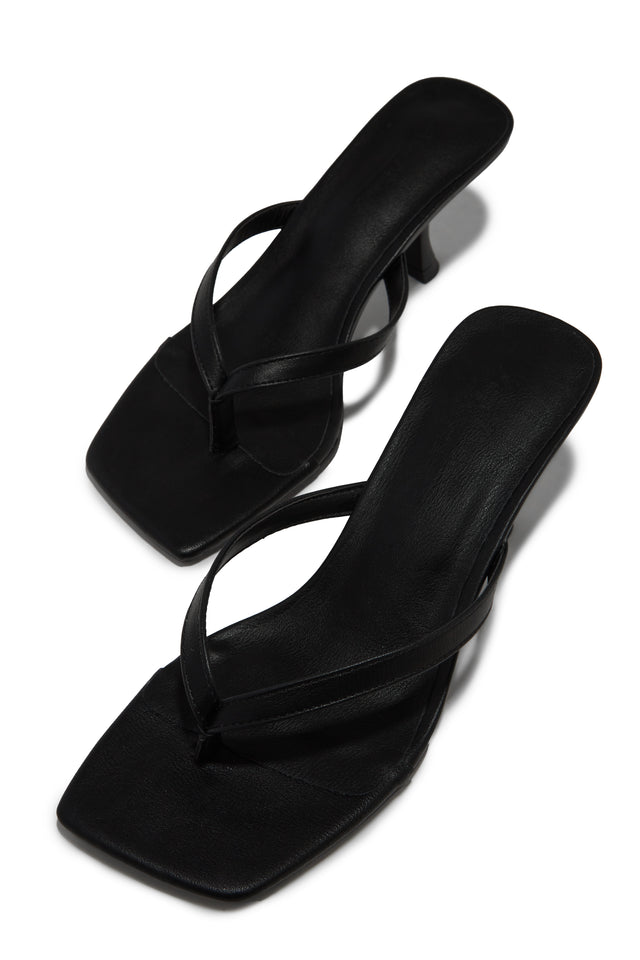 Load image into Gallery viewer, Black Thong Strap Mid Heel Mules
