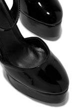 Load image into Gallery viewer, Black Pat Closed Toe Platform Heels
