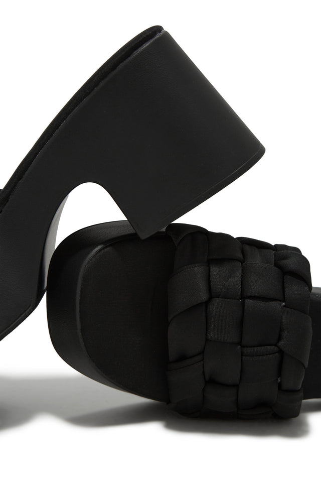 Load image into Gallery viewer, Black Chunky Heel Sandals
