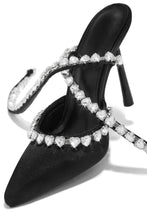Load image into Gallery viewer, Black Embellished Pumps 
