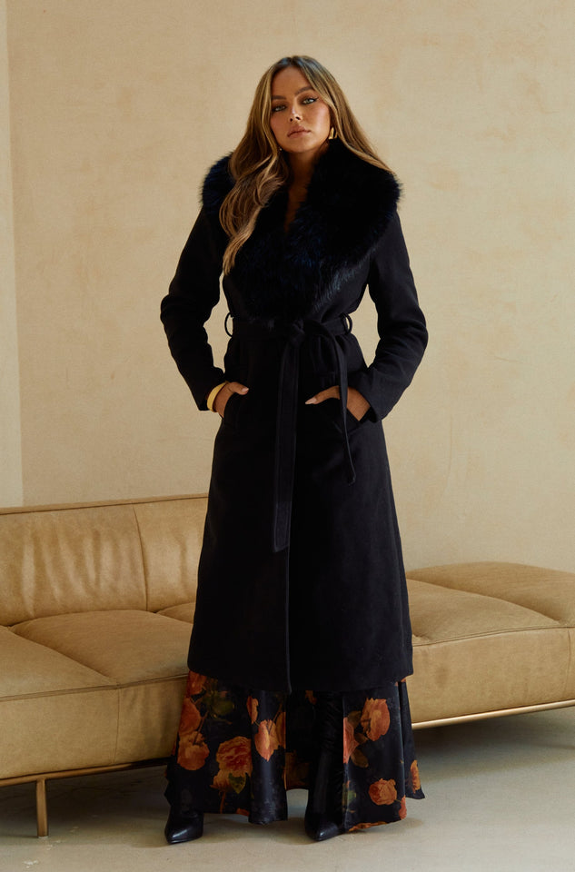 Load image into Gallery viewer, Black Faux Fur Coat
