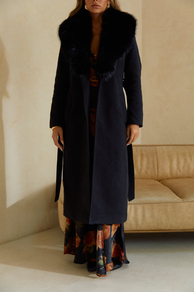 Load image into Gallery viewer, Faux Fur Coat
