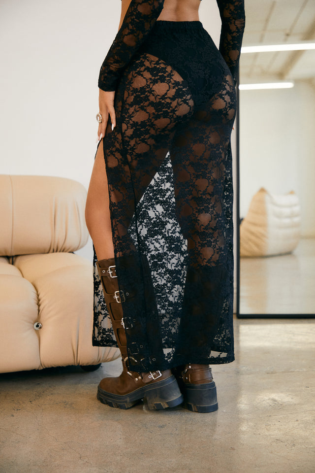 Miss Lola  Delia Black Two Piece Lace Skirt Set – MISS LOLA