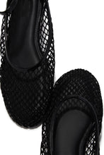 Load image into Gallery viewer, Kenley Mesh Flats - Black
