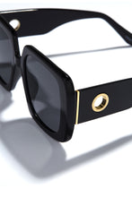 Load image into Gallery viewer, Krissa Oversized Square Sunglasses - Black
