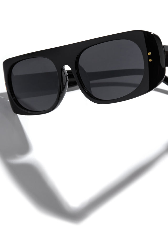 Load image into Gallery viewer, Jayden Sunglasses - Black
