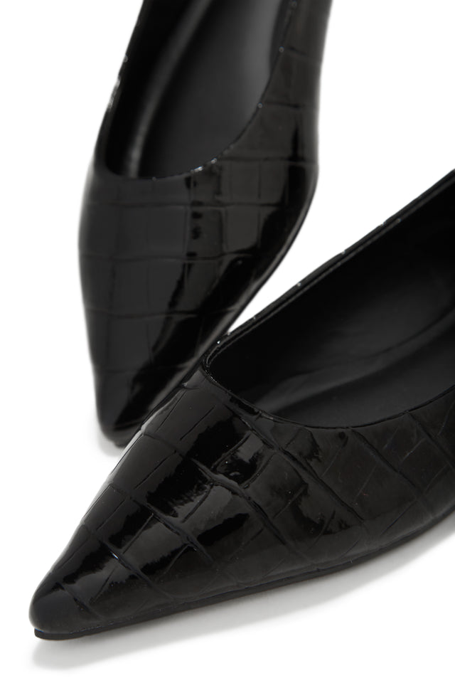Load image into Gallery viewer, Black Embossed Croc Flats
