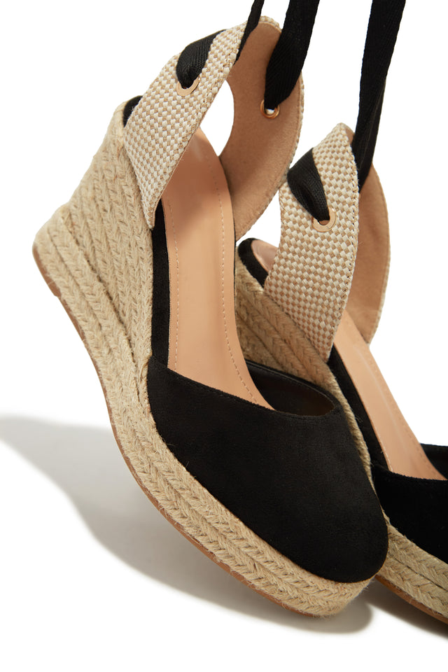 Load image into Gallery viewer, Black Wedges with Lace Up Closure and Espadrille Detailing
