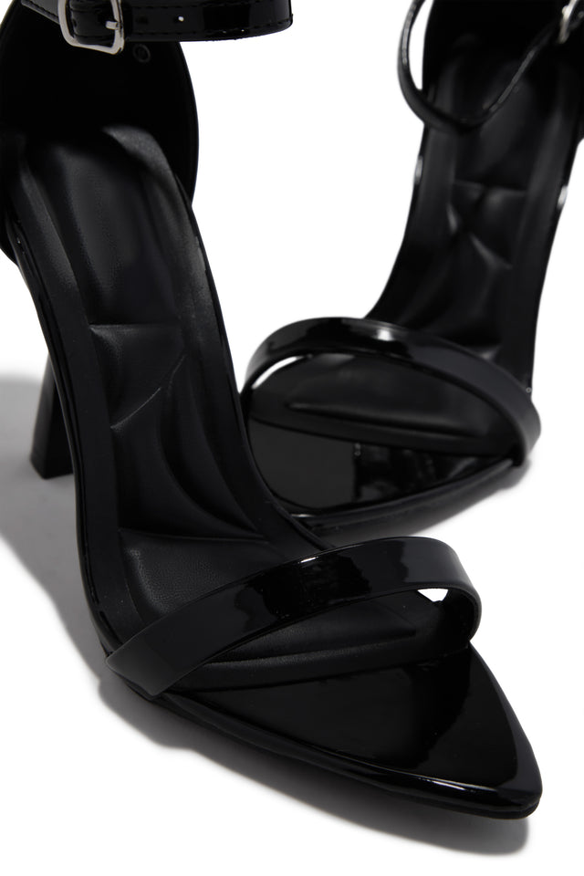 Load image into Gallery viewer, Tania Single Sole Heels - Black
