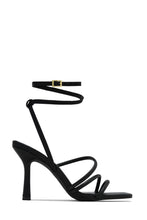 Load image into Gallery viewer, Black Heels
