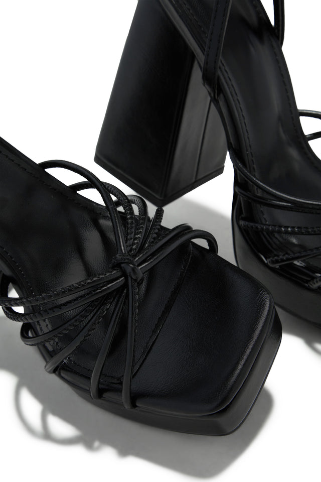 Load image into Gallery viewer, Black Platform Chunky Heels
