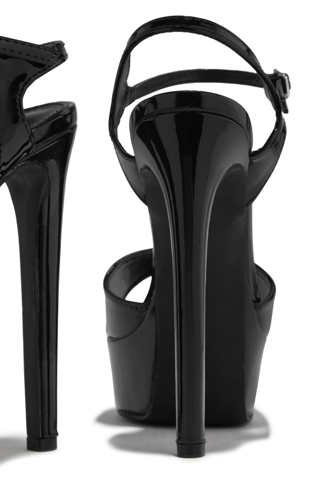 Load image into Gallery viewer, Bombshell Strut Platform High Heels - Black
