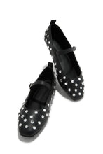 Load image into Gallery viewer, Black Embellished Flats
