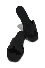 Load image into Gallery viewer, Kaylee Jelly Slip On Sandals - Green
