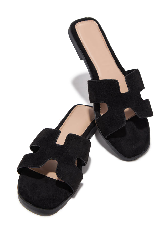 Load image into Gallery viewer, Vacay Best Slip On Sandals - Black
