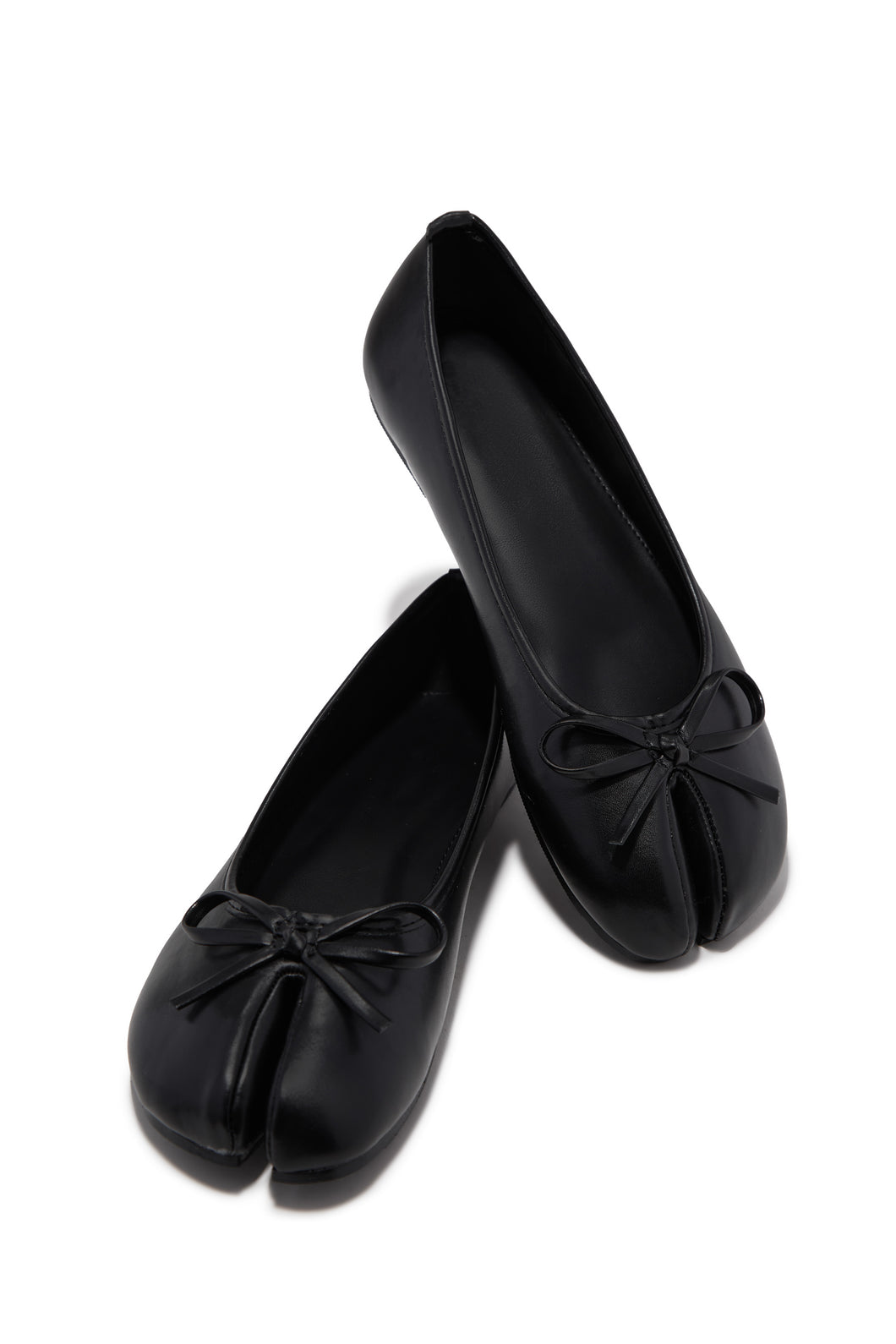 Zyra Split Toe Flats - Black