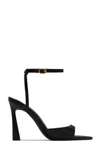 Load image into Gallery viewer, Black High Heels
