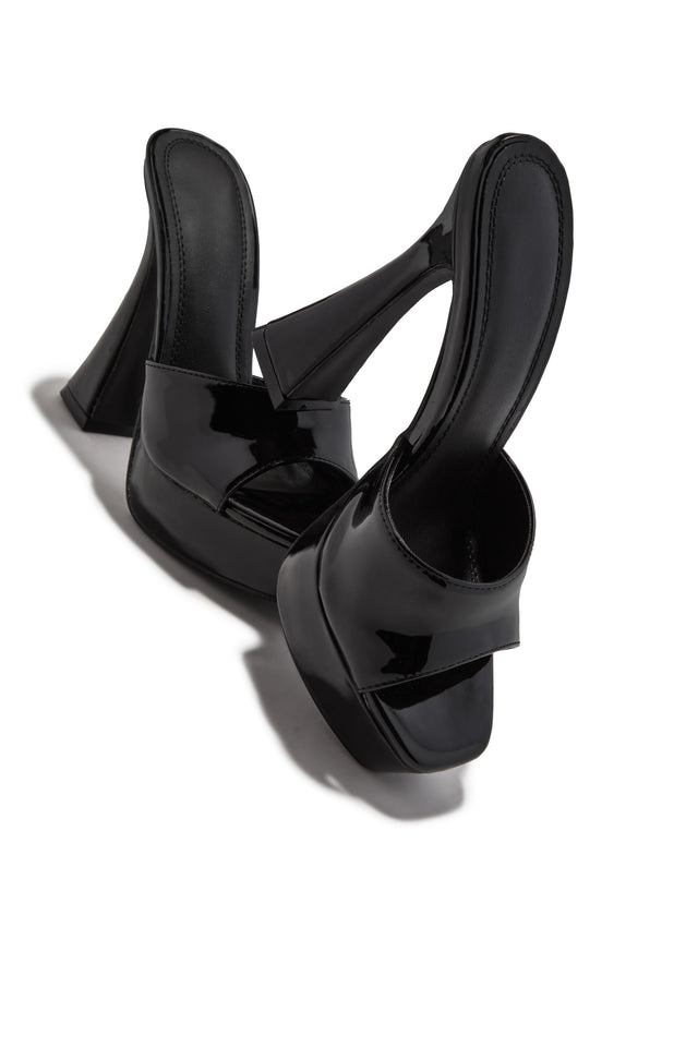 Load image into Gallery viewer, Jianna Platform Heel Mules - Black
