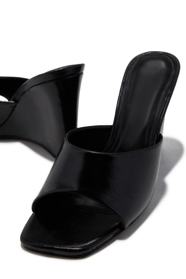 Load image into Gallery viewer, Izzie Slip On Wedge Mule Heels - Black
