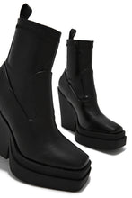 Load image into Gallery viewer, Aleksandra Block Heel Platform Ankle Boots - Black
