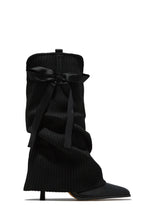 Load image into Gallery viewer, Annalee Below The Knee Slouch Boots - Cream
