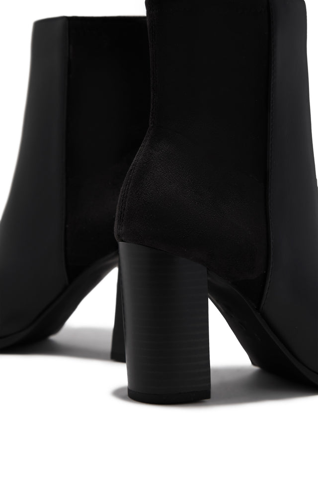 Load image into Gallery viewer, Madelyn Block Heel Ankle Boots - Black
