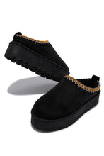 Load image into Gallery viewer, Cozy Weather Slip On Platform Flats - Black
