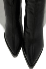 Load image into Gallery viewer, Dakota High Heel Boots - Black
